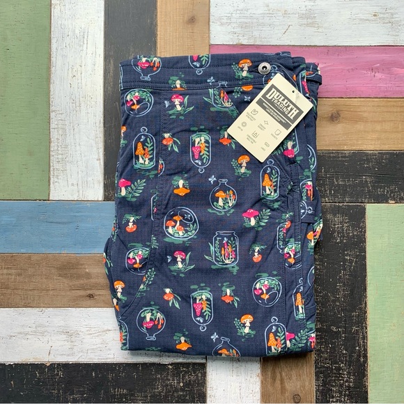 NWT Duluth Medium x31L Heirloom Gardening Lined Overalls Mushroom Terrarium Bibs - Picture 2 of 11